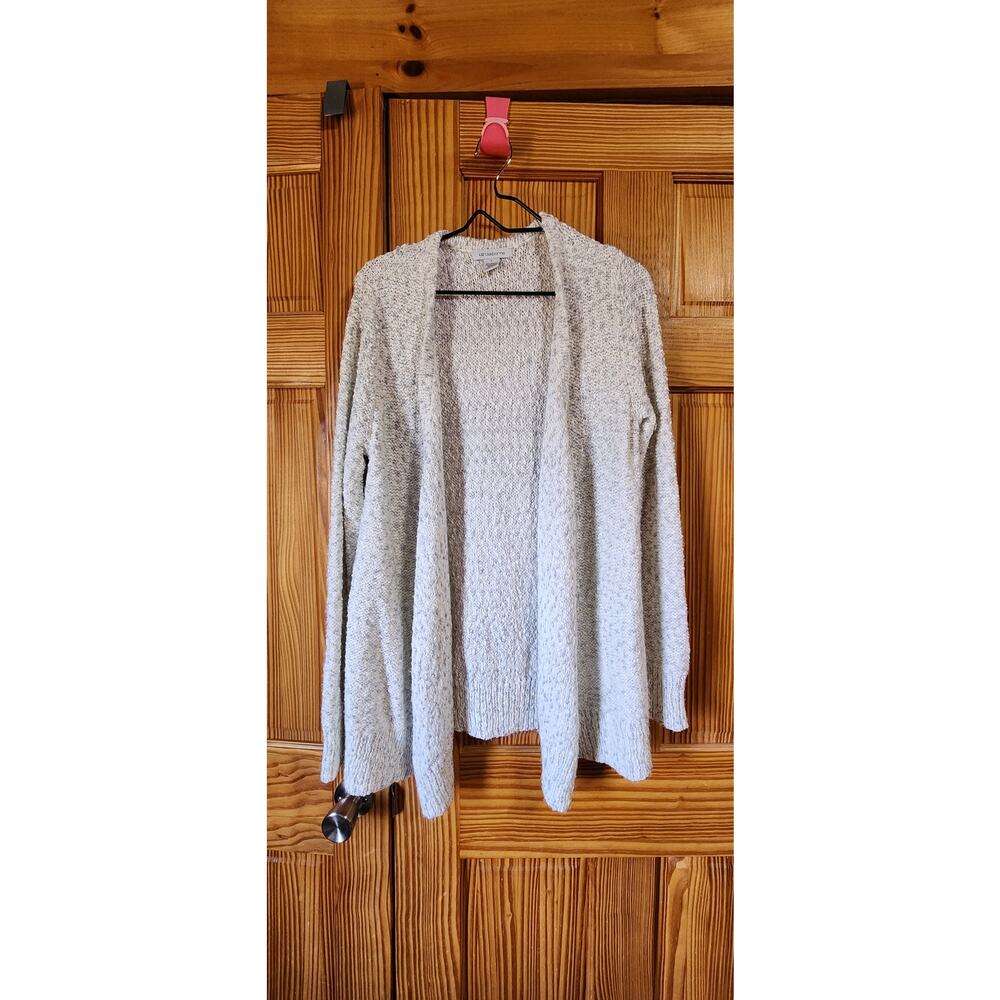 Liz Claibourne cardigan sweater‎